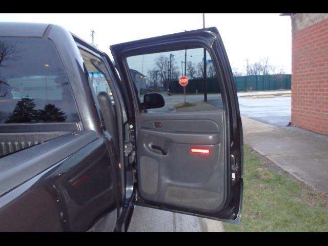 2005 GMC Sierra 1500 SLE 4dr Crew Cab SLE